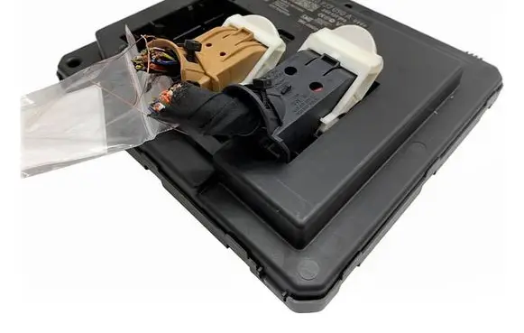 Volkswagen Polo VI Central body control module 2Q0937090A