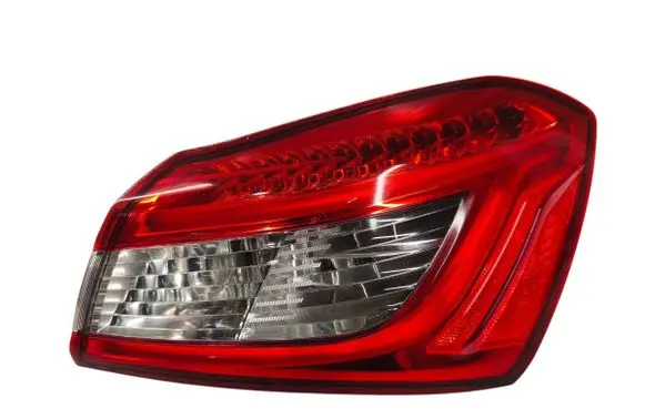 Maserati Ghibli Rear/tail lights 06700084810 03550000 06700084840