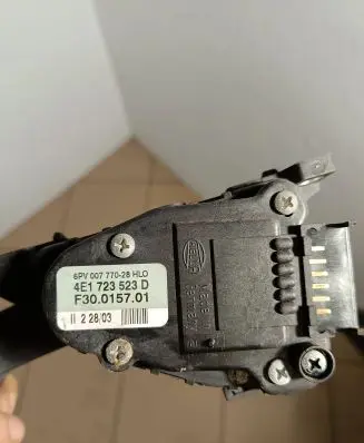 Audi A8 S8 D3 4E Accelerator throttle pedal 4E1723523D 6PV00777028