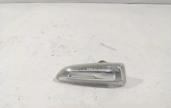 Opel Astra J Front fender indicator light 171490