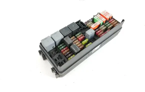 Mercedes-Benz R W251 Fuse module A1645402372 13583853 5072426