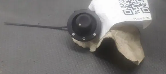 Renault Clio II Fog light switch 7700429992c