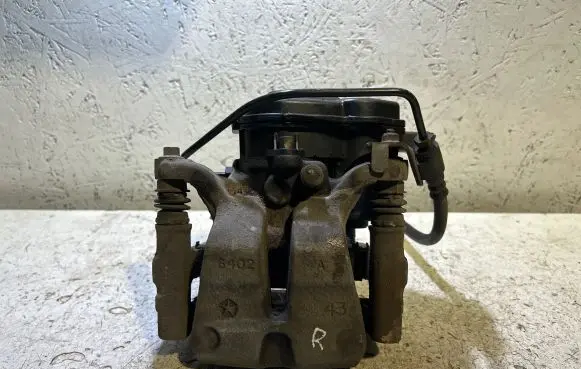 Jeep Cherokee Rear brake caliper 32353472