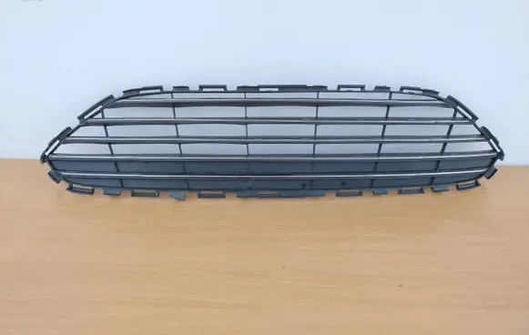 Ford Fiesta Front bumper upper radiator grill C1BB-17B968-A