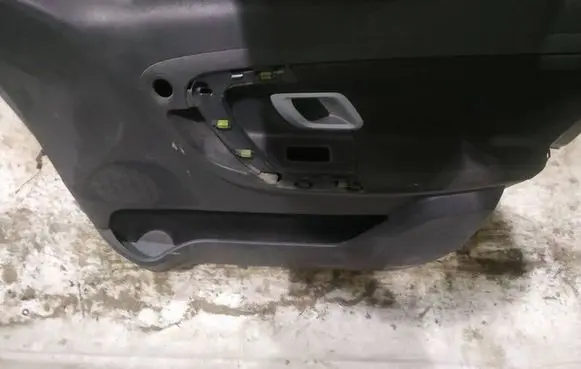 Skoda Roomster (5J) Front door card panel trim 