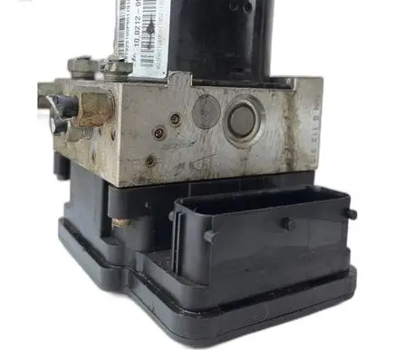 Opel Astra J Master brake cylinder 13440100 10021209694 10096145473