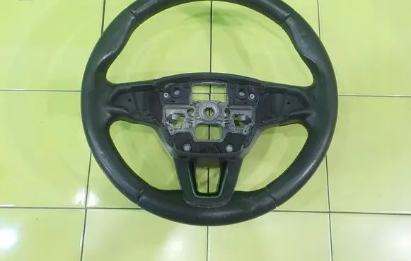 Ford Focus Steering wheel 15AB32