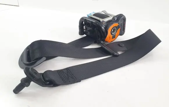 Mercedes-Benz A W176 Front seatbelt A1768602185 3063559