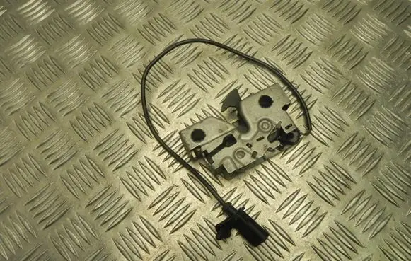 Skoda Fabia Mk3 (NJ) Tailgate/trunk/boot lock/catch/latch 6V0823509D T2952