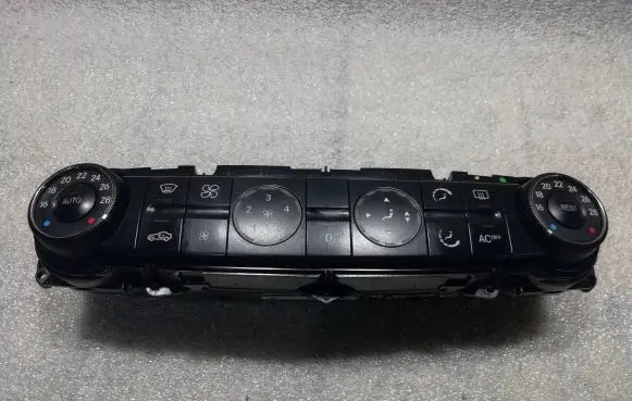 Mercedes-Benz E W211 Climate control unit 2118300385 00111304