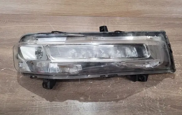 Ford Mustang VI Front fog light PJR3B13200AF