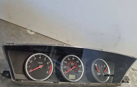 Nissan Primera Speedometer (instrument cluster) AV703 2352387