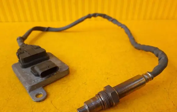 Mercedes-Benz C W205 Lambda probe sensor A0009055106