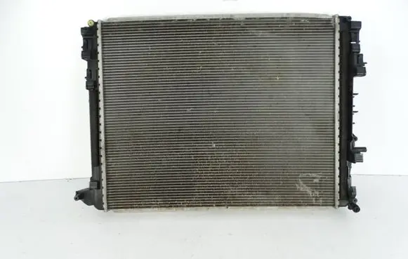 Maserati Levante Coolant radiator 670030844