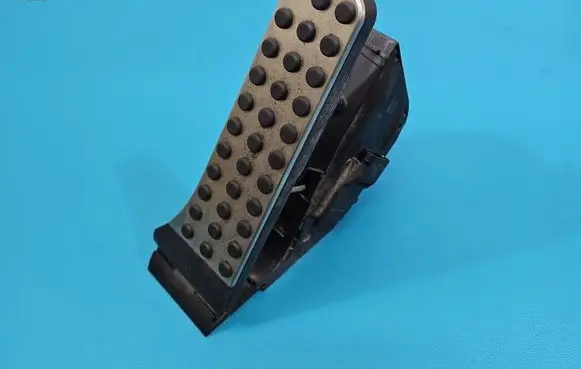Mercedes-Benz S W222 Accelerator throttle pedal A2053000104 IMPRK1561868