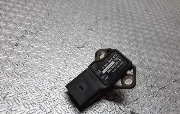 Volkswagen Eos Air pressure sensor 0261230073 038906051D