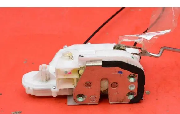 Honda Jazz Front door lock 
