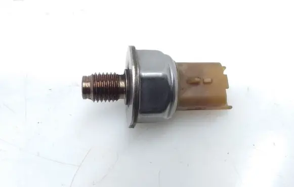 Ford Grand C-MAX Fuel pressure sensor 9676643880 85PP5202