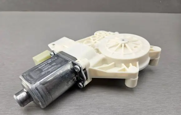 BMW 3 E92 E93 Rear door window regulator motor 7198174 67627198174 6952088