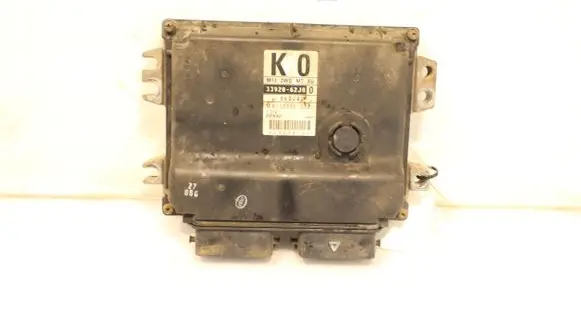 Suzuki Swift I Engine control unit/module ECU MB112300-0381
