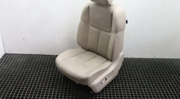 Nissan X-Trail T32 Front driver seat 