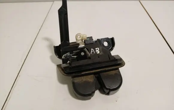 Tailgate/trunk/boot lock/catch/latch