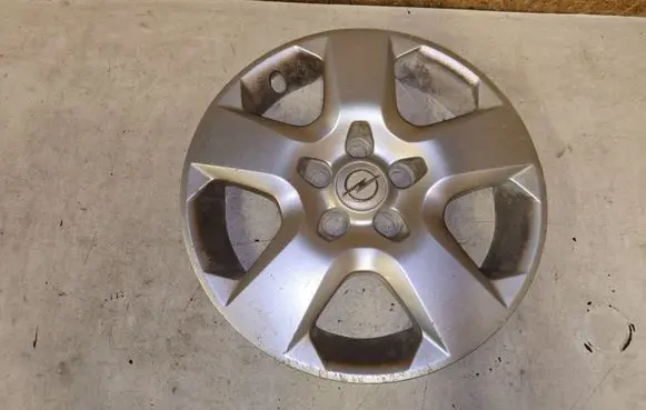 Opel Zafira B R16 wheel hub/cap/trim 13198634