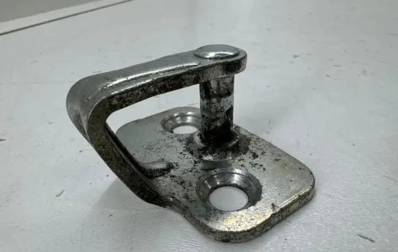 Tesla Model S Front door lock loop/hook striker 16898766 070716