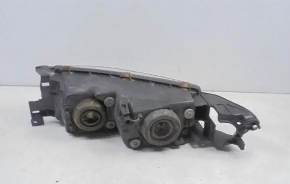 Mitsubishi Galant Headlight/headlamp