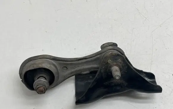 Renault Captur Engine mount bracket 112381035R