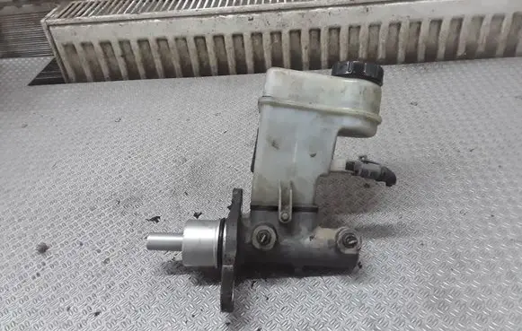 Opel Vectra C Master brake cylinder 320670692