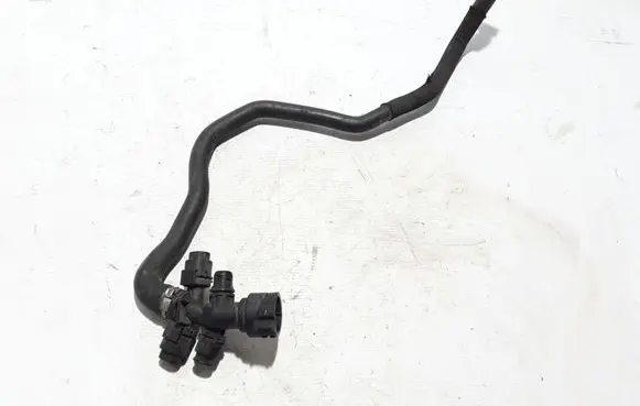 BMW 5 F10 F11 Engine coolant pipe/hose 8511760