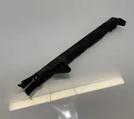 Mercedes-Benz E W211 Front bumper mounting bracket A2118801114 2118801114
