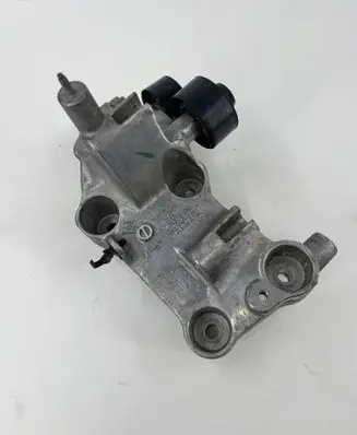 Renault Master III Generator/alternator bracket 117102273R