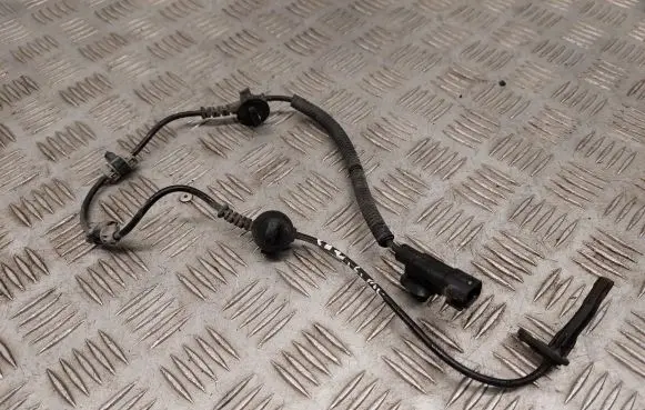 Chevrolet Camaro ABS brake wheel speed sensor 84256808