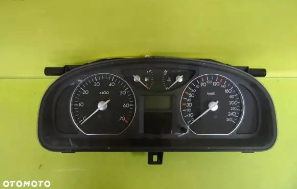 Renault Laguna II Speedometer (instrument cluster) 8200170311B 8200170311