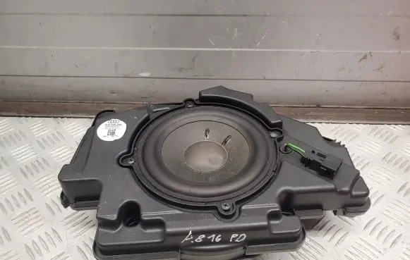 Audi A8 S8 D4 4H Front door high frequency speaker 4H0035300