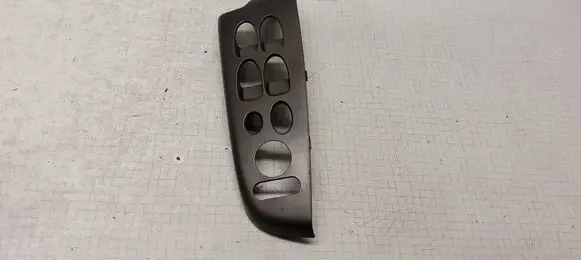 Honda Civic Front door window switch trim SNB6G0