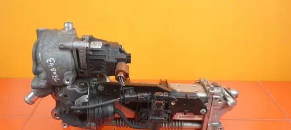 Opel Insignia A EGR valve cooler 55570005 B16DTH