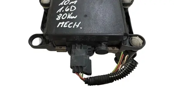 Peugeot 5008 Distronic sensor radar 9673046780 6PZ00993701 100915