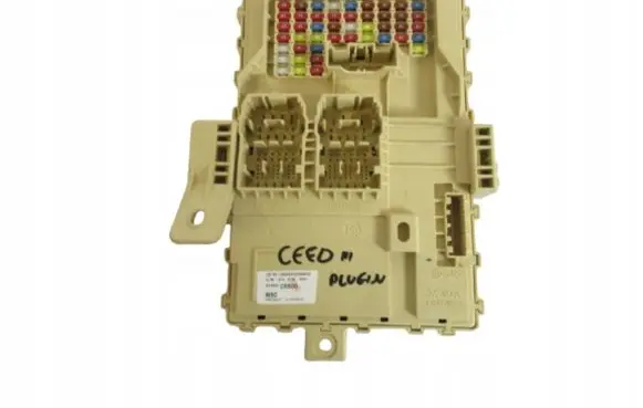 KIA Ceed Fuse box set 91950CR500