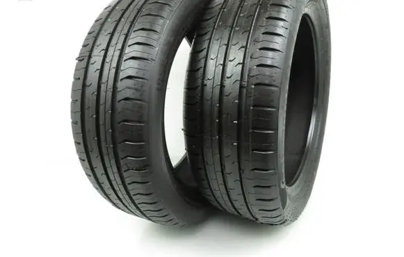 Volkswagen Golf V R16 summer tire 