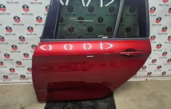 BMW 2 F46 Rear door