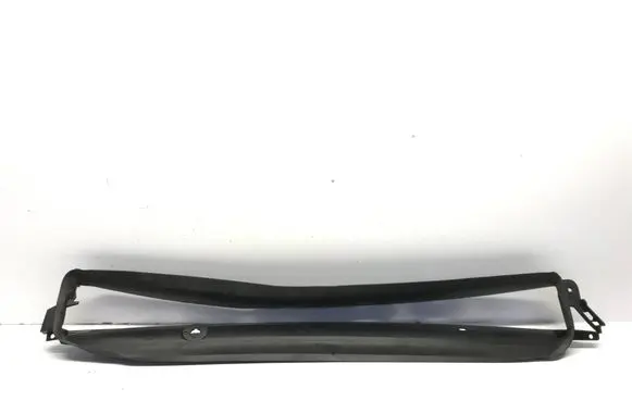 Tesla Model S Intercooler air channel guide 105784700E