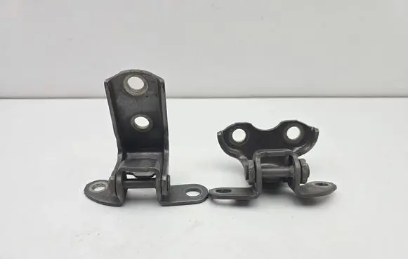 Toyota Yaris Rear door hinge set 