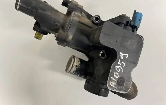 Ford Focus C-MAX Engine coolant pipe/hose 9646439080