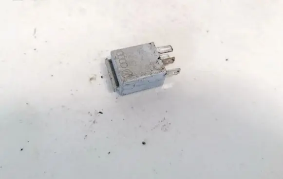 Audi A3 S3 8P Other relay 1k0951253 0332011100