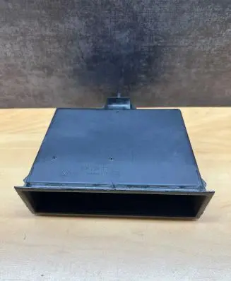 Volkswagen Golf IV Glove box 3B0857058