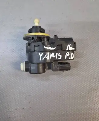 Toyota Yaris Headlight level adjustment motor 92000866