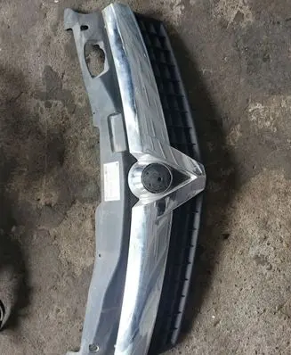 Opel Astra H Front bumper upper radiator grill